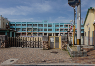 南高安小学校